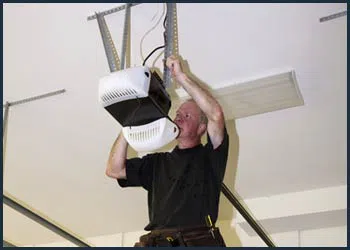 Garage Doors Store Repairs Harbor City, CA 310-751-9993 - cont-gdr-door-opener-08m